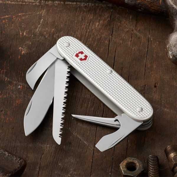 ابزار چندکاره Victorinox مدل Swiss Army7 کد 0.8150.26
